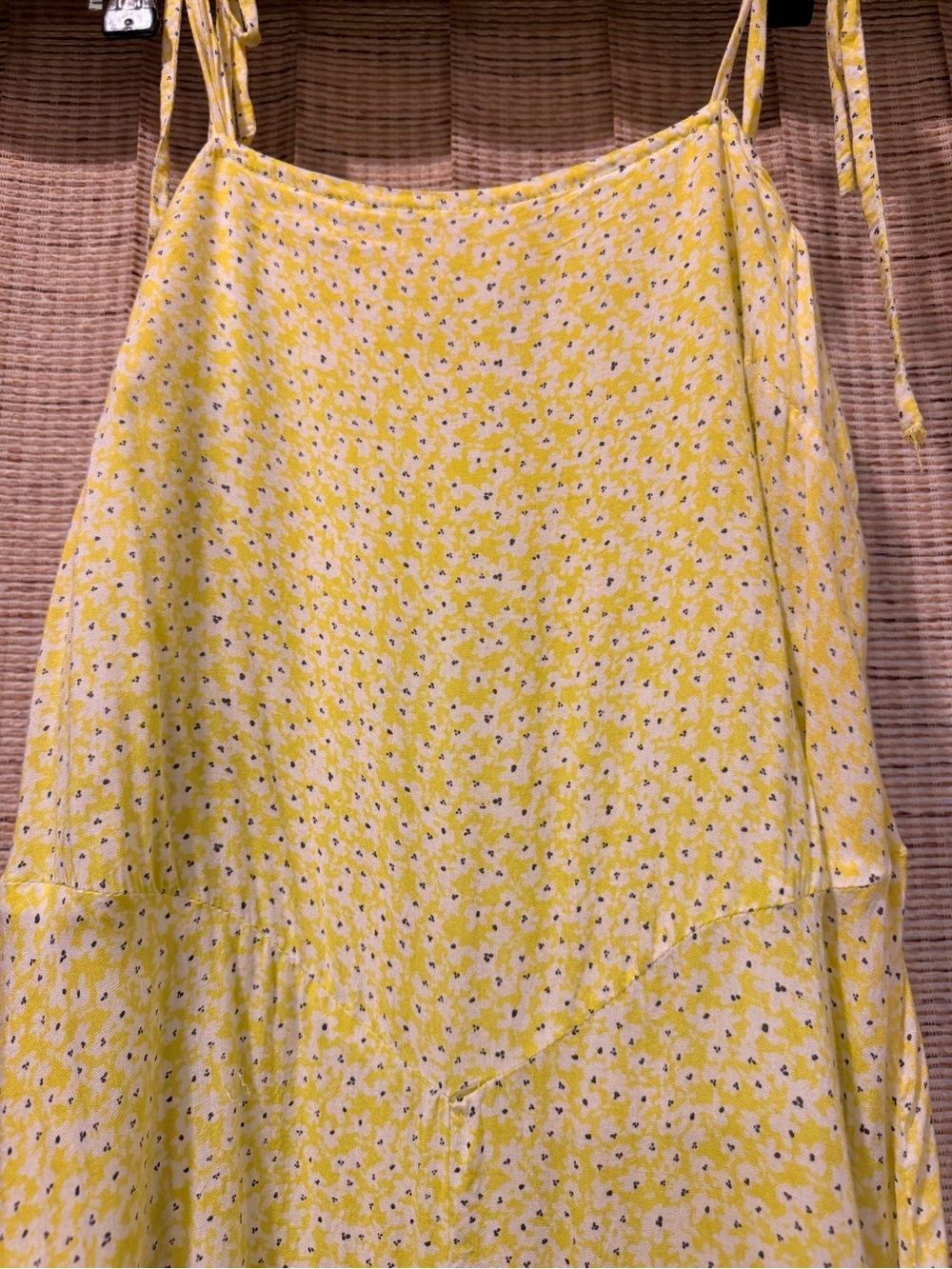 Aila Blue Yellow Floral Tie-Strap Maxi Dress
Summer dress - Picture 4 of 4